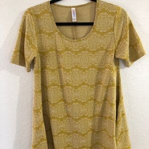 Yellow jacquard Perfect tee LuLaRoe